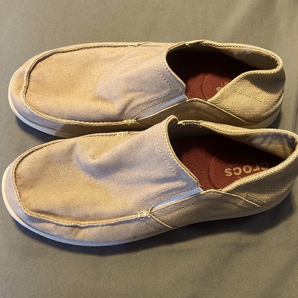 Crocs slip on shoes size mens 10. Tan color